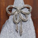 Broche Marquesitas Lazo