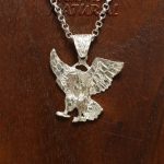 Colgante Águila Facetada