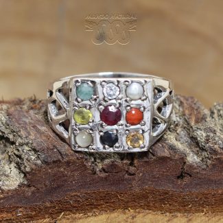 Anillo Navaratna Cuadrado