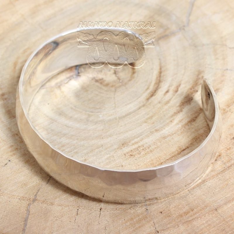 Brazalete Martillado Fino