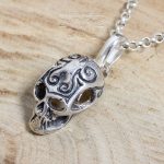 Colgante Calavera Grabada