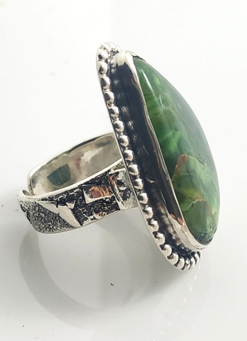 Anillo Ópalo Verde Ruso Anillo Ópalo Verde Ruso