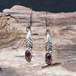 Pendientes Granate Pluma