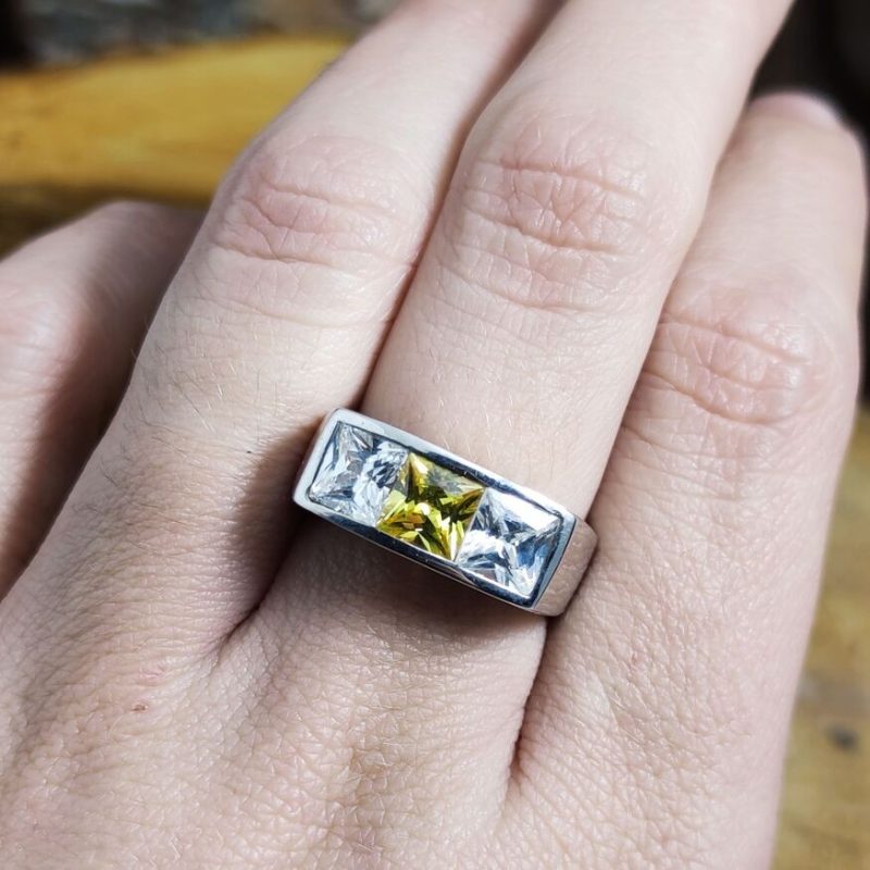 Anillo Circonitas