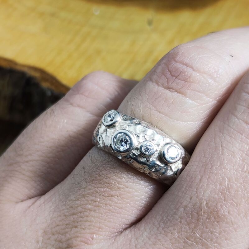 Anillo Circonitas Puntos