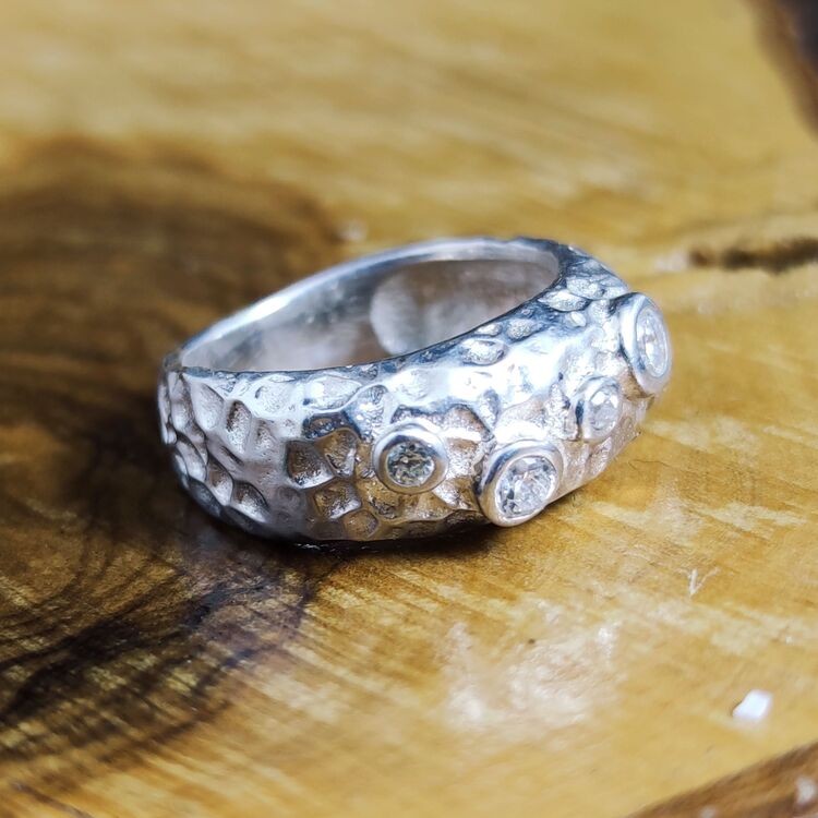 Anillo Circonitas Puntos