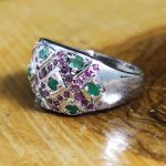 Anillo Rubíes y Esmeraldas