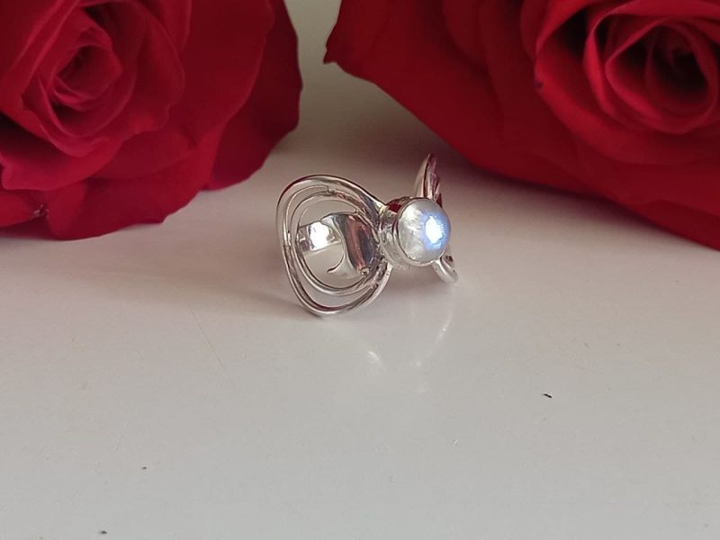 Anillo Piedra de Luna Tres Lunas
