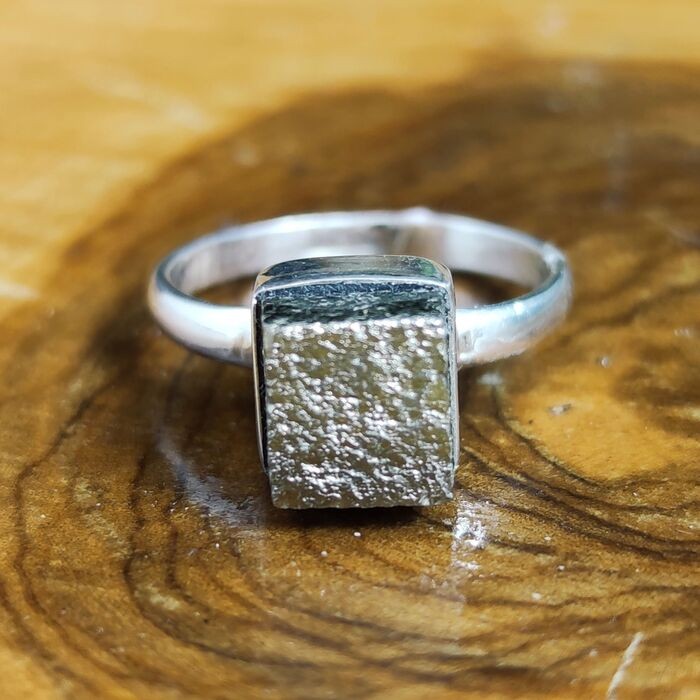 Anillo Pirita Cubo