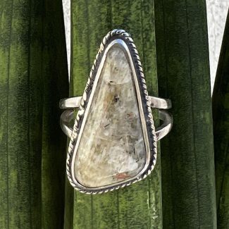 Anillo Eudialita Ortosa