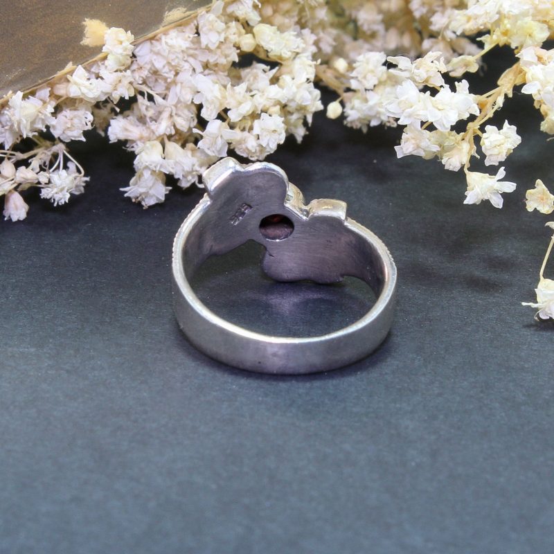 Anillo Granate y Marquesitas Anillo Granate y Marquesitas