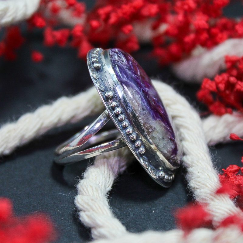 Anillo Charoita