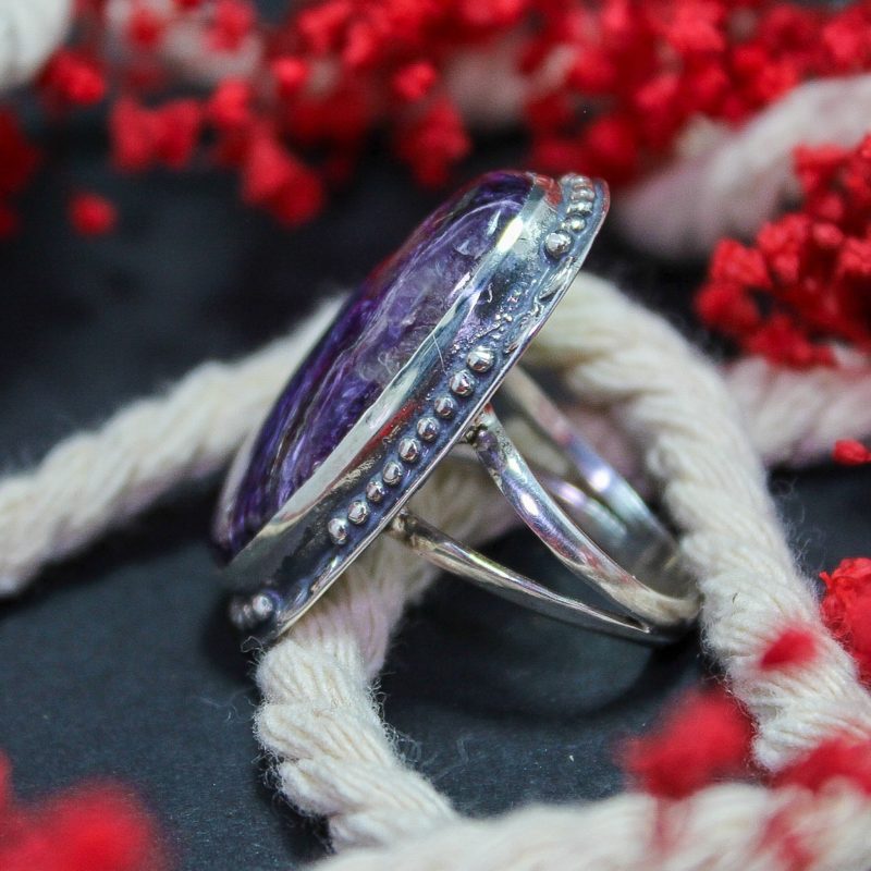 Anillo Charoita