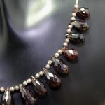 Collar Granate Gotas