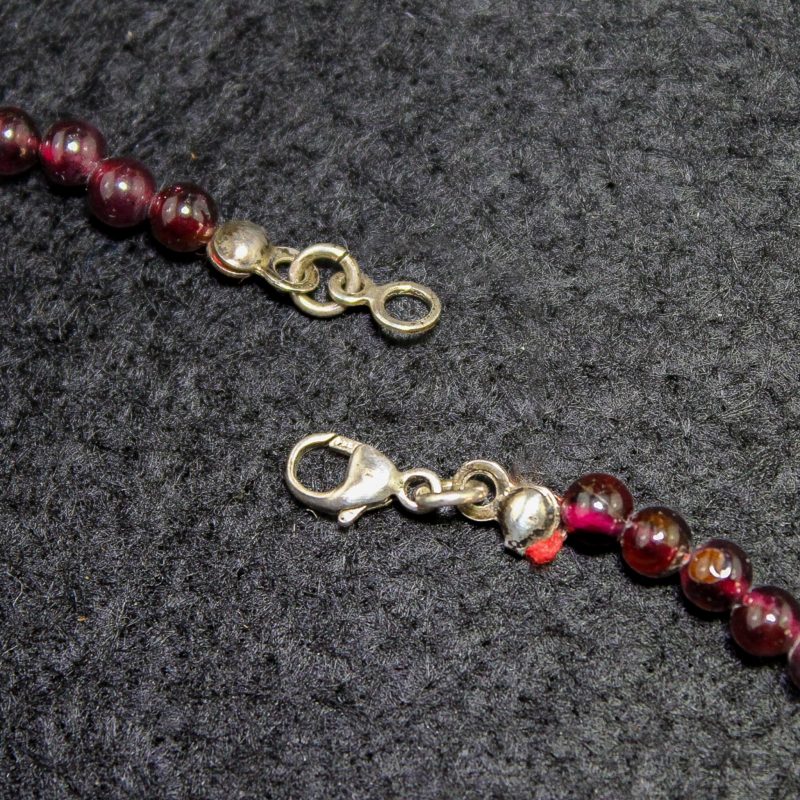 Collar Granate 4mm
