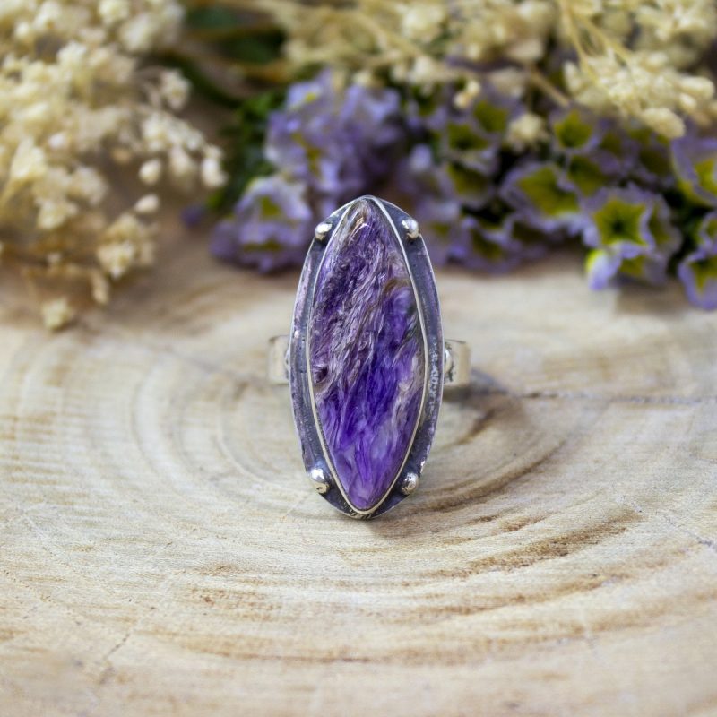 Anillo Charoita