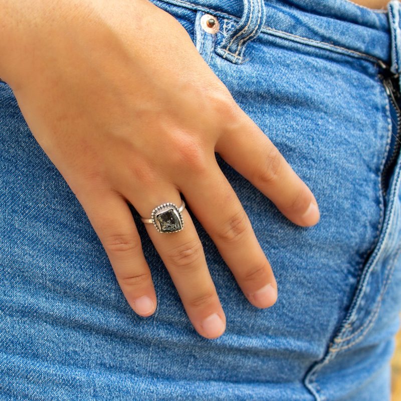 Anillo Moldavita