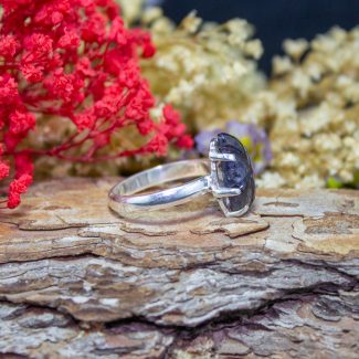 Anillo Iolita
