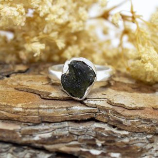 Anillo Moldavita