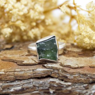 Anillo Moldavita