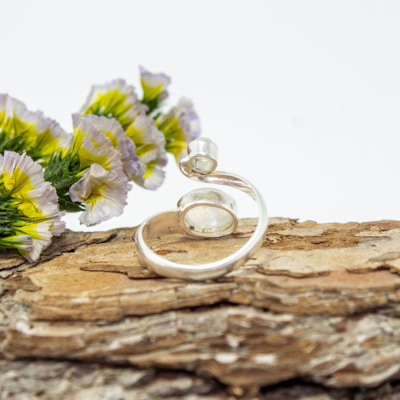 Anillo piedra de luna