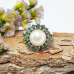 Anillo esmeralda y perla
