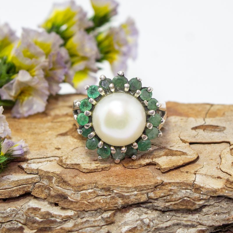 Anillo esmeralda y perla Anillo esmeralda y perla