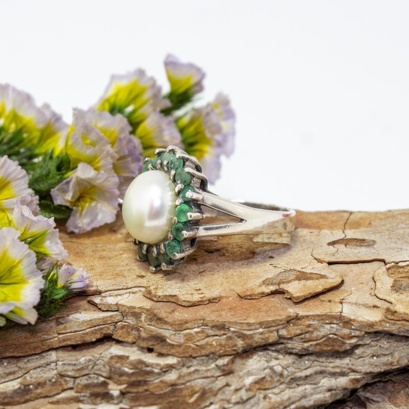 Anillo esmeralda y perla Anillo esmeralda y perla