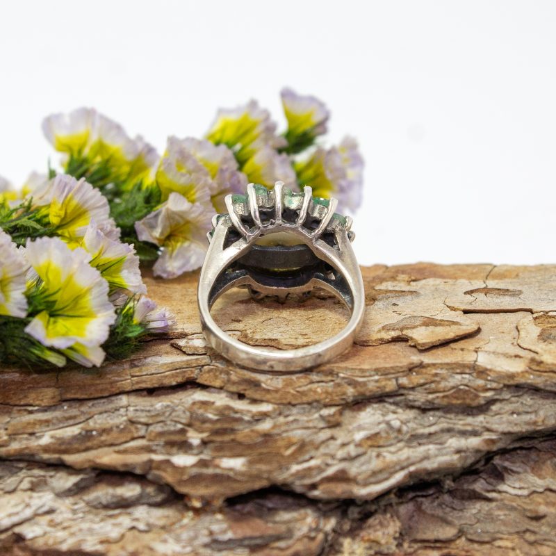 Anillo esmeralda y perla Anillo esmeralda y perla